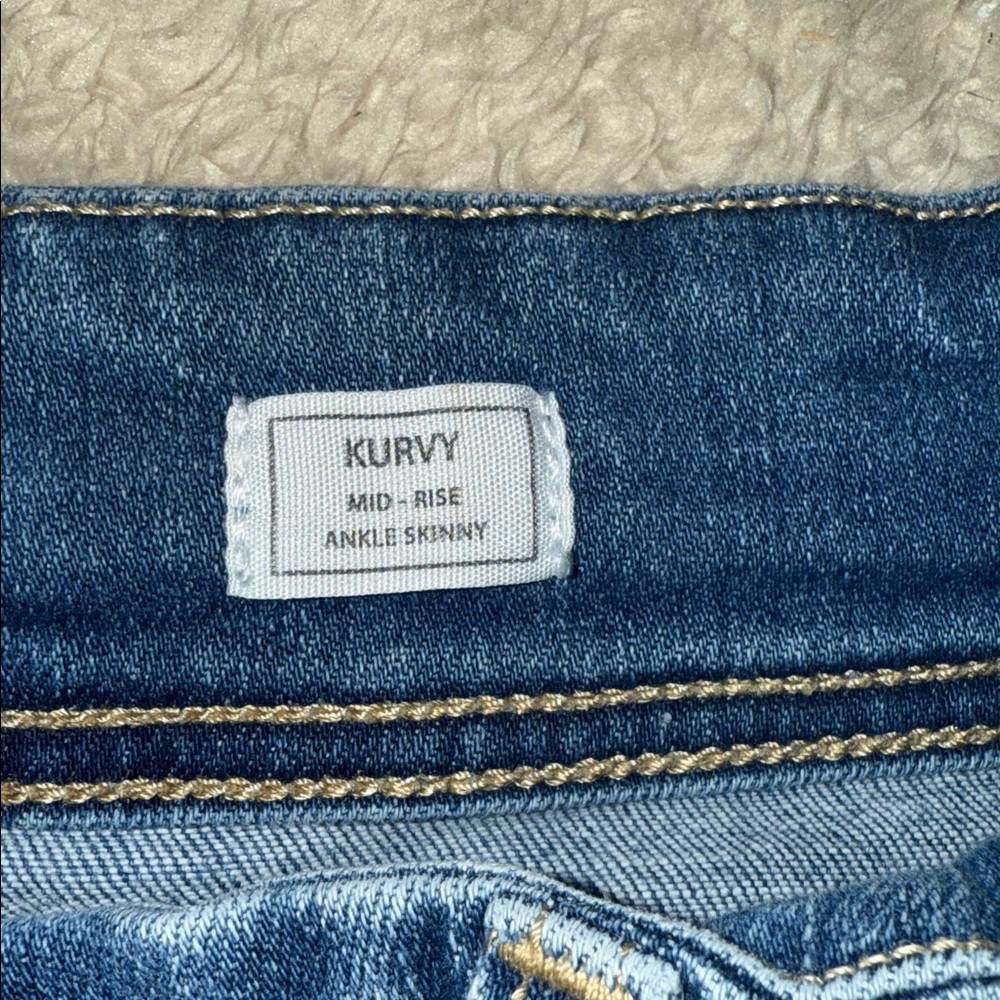 Women’s Kancan Jeans - Picture 4 of 5
